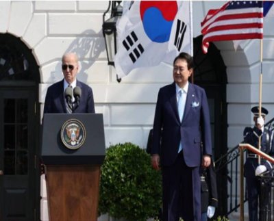 El presidente de Estados Unidos acordó con su homólogo surcoreano Yoon Suk-yeol mayor cooperación tecnológica y de inteligencia para mantener la paz en la región.