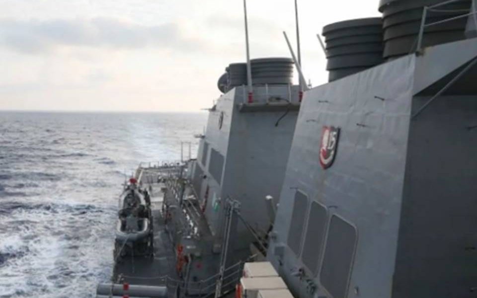 La Armada de Estados Unidos envió un destructor cerca de una isla en disputa en el mar de China Meridional que Beijing ha fortificado con instalaciones militares para reclamar sus derechos territoriales en la región.