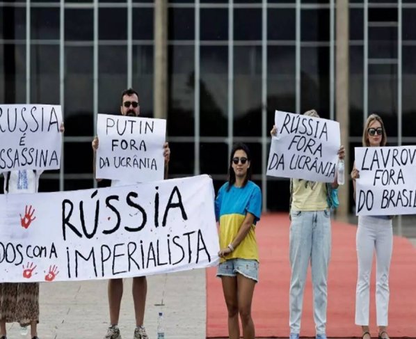 El ministro de Asuntos Exteriores de Rusia, Serguéi Lavrov agradeció a Brasil sus esfuerzos para resolver el conflicto en Ucrania previo a su reunión con presidente brasileño Luiz Inácio Lula da Silva, cuyos comentarios sobre la guerra inquietan a Washington.