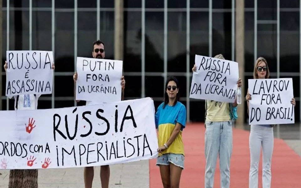 El ministro de Asuntos Exteriores de Rusia, Serguéi Lavrov agradeció a Brasil sus esfuerzos para resolver el conflicto en Ucrania previo a su reunión con presidente brasileño Luiz Inácio Lula da Silva, cuyos comentarios sobre la guerra inquietan a Washington.