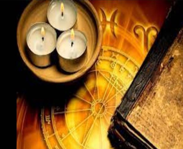 En el cielo tenemos la temporada ariana, que es el tránsito del Sol en el signo de Aries y en este signo tenemos varios planetas interesantes, como es el caso de Júpiter, que es un planeta vigorizante con todo lo que toca y le da un empuje de alegría y optimismo. Por otro lado, está un pequeño planeta pequeño que se hace sentir, porque es a este al que se le atribuye el dolor, causando una herida en el signo y casa en el que se encuentre.