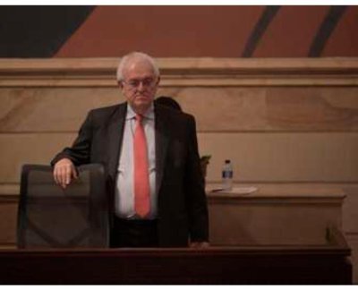 El saliente ministro de Hacienda operó como muro de contención frente a algunas declaraciones y decisiones del Gobierno. El reto de Ricardo Bonilla, quien asumirá la dirección de la cartera, es continuar siendo un baluarte de confianza y estabilidad frente a inversionistas y mercados, tanto locales, como internacionales.