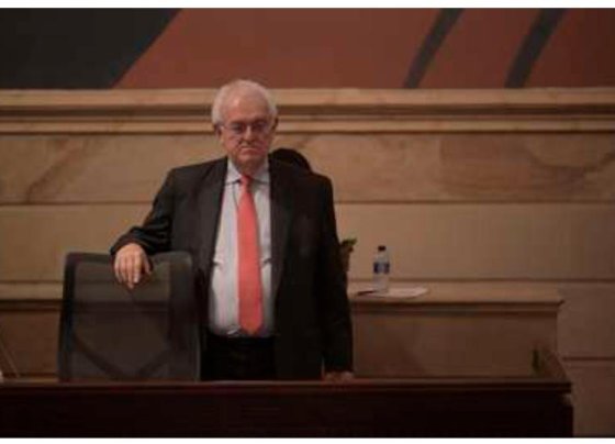 El saliente ministro de Hacienda operó como muro de contención frente a algunas declaraciones y decisiones del Gobierno. El reto de Ricardo Bonilla, quien asumirá la dirección de la cartera, es continuar siendo un baluarte de confianza y estabilidad frente a inversionistas y mercados, tanto locales, como internacionales.