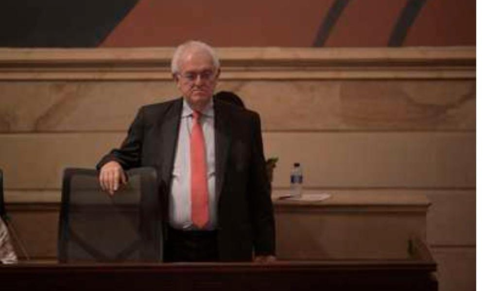 El saliente ministro de Hacienda operó como muro de contención frente a algunas declaraciones y decisiones del Gobierno. El reto de Ricardo Bonilla, quien asumirá la dirección de la cartera, es continuar siendo un baluarte de confianza y estabilidad frente a inversionistas y mercados, tanto locales, como internacionales.