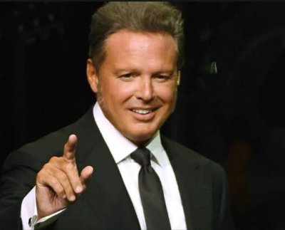 Luis Miguel no solo está celebrando la llegada de sus 53 años, sino que, además, el pasado 19 de abril aprovechó para realizar un gran anuncio que emocionó a sus millones de admiradores: las fechas de conciertos para su Tour 2023.