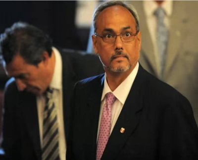 El ex directivo peruano es acusado de participar de actos de soborno durante la etapa en la que fue presidente de la FPF. Desde ahora no podrá involucrarse nunca más en actividades relacionadas al fútbol y deberá pagar una multa de un millón de francos suizos.