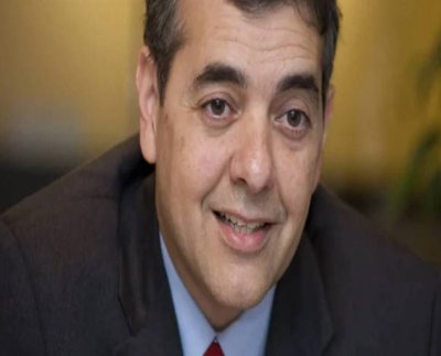 El fiscal federal Markenzy Lapointe a la Corte del Distrito Sur de la Florida, informó al gobierno de los Estados Unidos que ha tomado control de 13 propiedades pertenecientes al ex congresista David Rivera y Esther Nuhfer, acusados de delitos de conspiración para cabildear para el régimen de Nicolás Maduro y lavado de dinero.