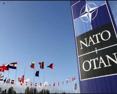 La entrada de Finlandia, que se marcará con una ceremonia de izamiento de la bandera en la sede de la OTAN, coincide con el propio cumpleaños de la organización, el 74.º aniversario de la firma del Tratado de Washington fundacional el 4 de abril de 1949. También coincide con una reunión de la alianza Ministros extranjeros.