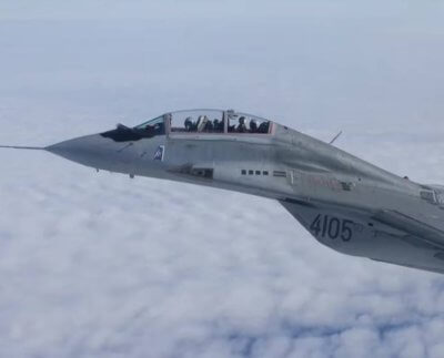 El portavoz de presidencia de Polonia, Marcin Przydacz, evitó precisar cuántos aviones han sido entregados a las autoridades ucranianas y agregó que “Ucrania reclamará más apoyo” de sus aliados durante la visita oficial que el presidente ucraniano, Volodímir Zelenski, efectuará a Varsovia este miércoles.