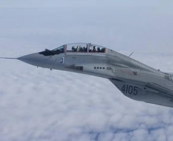 El portavoz de presidencia de Polonia, Marcin Przydacz, evitó precisar cuántos aviones han sido entregados a las autoridades ucranianas y agregó que “Ucrania reclamará más apoyo” de sus aliados durante la visita oficial que el presidente ucraniano, Volodímir Zelenski, efectuará a Varsovia este miércoles.