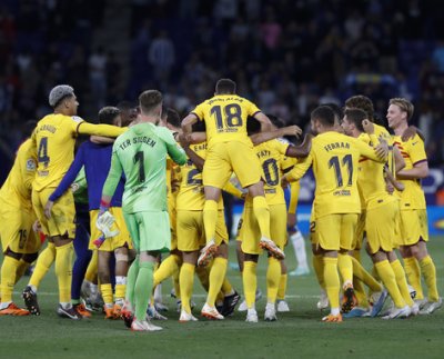 El Barcelona se alzó con el título de La Liga tras vencer 4-2 al Espanyol en el RCDE Stadium de la capital catalana.