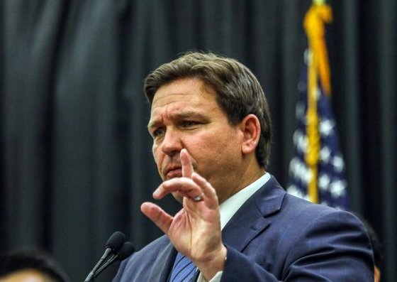 Los problemas del mercado de seguros de propiedad de la Florida son anteriores a la gobernación de DeSantis pero no se han controlado y se han venido agravando.