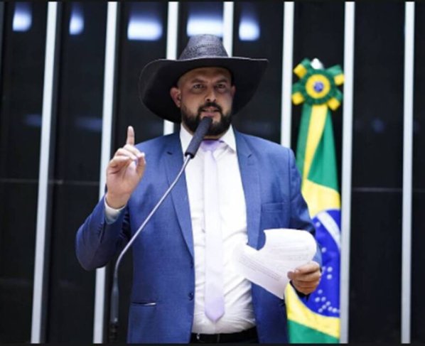 El lunes 29 de mayo el diputado brasileño Zé Trovão exigió a la Embajada de Estados Unidos en Brasil capturar a Nicolás Maduro.