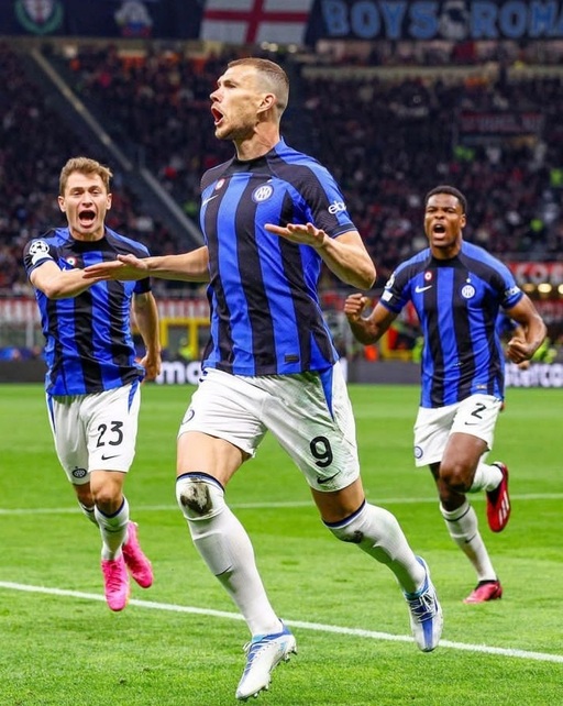 El Inter ganó el derbi con una contundente victoria en el partido de ida de las semifinales de la Champions League en el mítico San Siro.