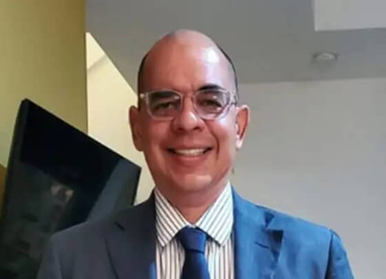 El médico cirujano y PhD en ortopedia y traumatología Fernando Gómez Aguado , @ferluisgo , desarrolló una técnica que combina el uso de ácido hialurónico y las proteínas del cordón umbilical, para combatir los dolores en las rodillas y prevenir la necesidad de cirugías. Los dolores en las rodillas pueden ser cosa del pasado.