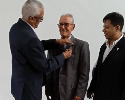 El Círculo de Reportero Gráfico de Venezuela en sus 80 años de fundado 1943 - 2023, otorgó botón honorífico a José Mayorca, de Hey Diario Digital, por su trayectoria en la Comunicación Social.