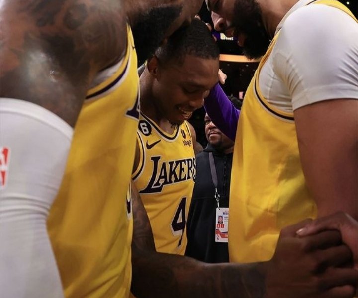Los Lakers de los Ángeles tuvieron que remontar en el último cuarto para llevarse la victoria 104 a 101 ante los Golden State y poner un paso en la final dela Conferencia Oeste de la NBA.