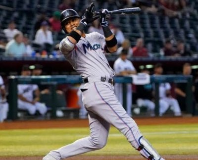 Luis Arráez, segunda base de los Marlins de Miami, continúa demostrando ser uno de los mejores bateadores de la Major League Baseball en lo que va de la temporada 2023, lo que le permite hacer historia con su nueva organización.