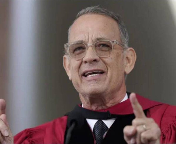 Hanks, quien recibió un doctorado honorario en artes