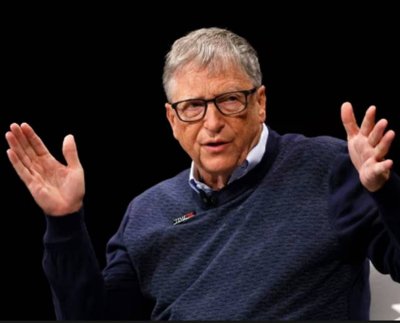 El fundador de Microsoft afirmó que las profesiones ideales serán las que estén centradas en tres áreas: inteligencia artificial energía y biología.