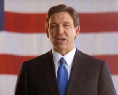 El gobernador republicano de Florida, Ron DeSantis ingresó oficialmente a las elecciones presidenciales del próximo año, compitiendo para enfrentarse al presunto candidato del Partido Demócrata, el actual presidente Joe Biden.