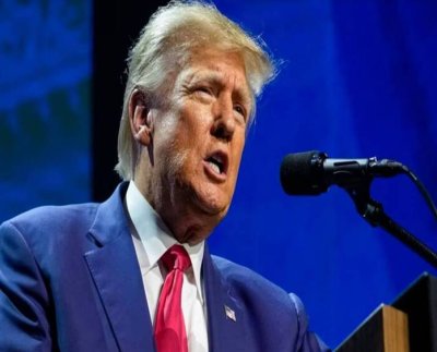 A Trump se le permite hablar públicamente sobre el caso, pero corre el riesgo de ser declarado en desacato si usa evidencia entregada por los fiscales en el proceso de descubrimiento antes del juicio para apuntar a testigos u otras personas involucradas en el caso.