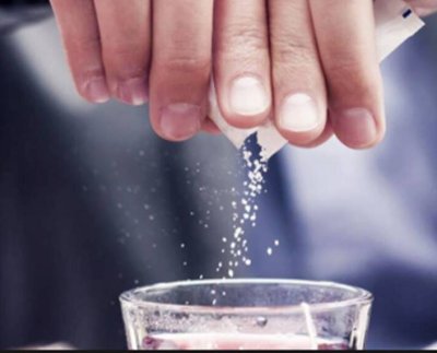 Los endulzantes que sustituyen el azúcar tampoco ayudarían a reducir las enfermedades no transmisibles (ENT), como el cáncer o la diabetes, recoge el informe de la OMS.