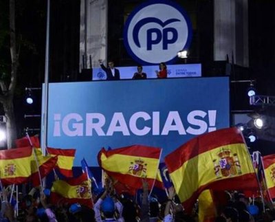 El Partido Popular arrebató a los socialistas los gobiernos de varias regiones y es la agrupación más votada en siete de diez grandes ciudades españolas