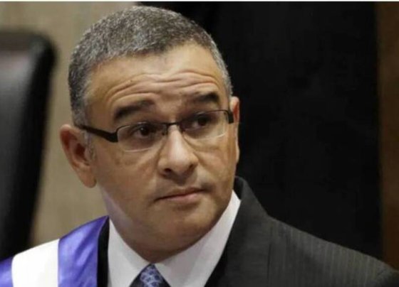 Un juez sentenció el lunes al expresidente de El Salvador Mauricio Funes a 14 años de prisión por negociar con pandillas durante su gobierno.