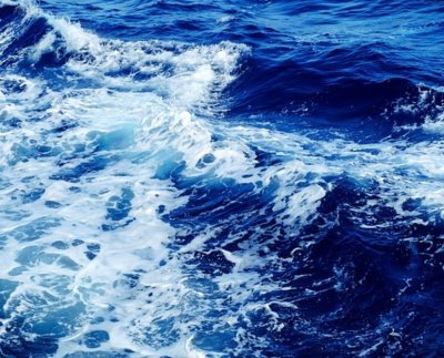 Algunos científicos predicen que es probable que, a futuro, el color de los océanos se vuelva más azul. No solo se verán cambios en los tonos azules del océano, sino también en los verdes.