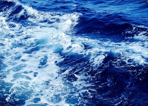 Algunos científicos predicen que es probable que, a futuro, el color de los océanos se vuelva más azul. No solo se verán cambios en los tonos azules del océano, sino también en los verdes.
