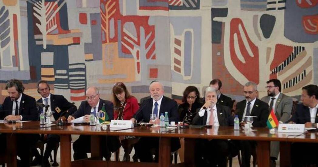 Lula da Silva abrió este martes la cumbre suramericana llamando a retomar la integración regional “más allá de las ideologías”.