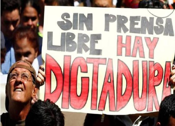 Marianela Balbi, directora del Instituto de Prensa y Sociedad (IPYS Venezuela), señaló que alrededor de 40 portales informativos en el país están bloqueados, por lo que no se puede ingresar a ellos a menos que se active un VPN, una red privada virtual que cambia la dirección IP a la de otro país.
