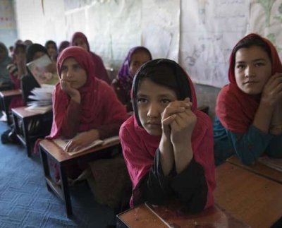 El ministro de educación Talibán en Afganistán, Habibula Agha afirmó qué aún no existen condiciones según la Sharia ( sistema legal islámico ), para que las niñas regresen a las escuelas del país.