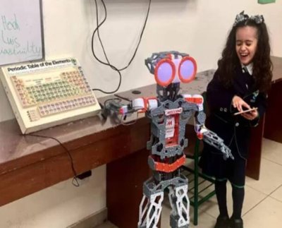 En el llamado Centro de Atención al Talento (CEDAT) localizado en Ciudad de México, todos sus alumnos tienen un denominador común: ser superdotados, que cuentan con un coeficiente intelectual superior a 130 puntos.