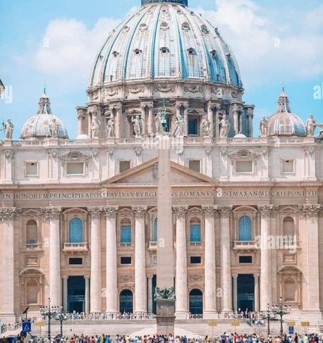 El conductor se acercó a la entrada del Vaticano en su auto donde se le impidió ingresar sin autorización, por lo que regresó para irrumpir a la fuerza.