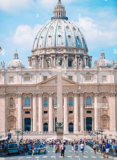 Apresan a hombre que entró a la fuerza al Vaticano