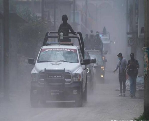 Las autoridades iniciaron una evaluación de las vías que serían usadas en caso de incrementarse la actividad volcánica.