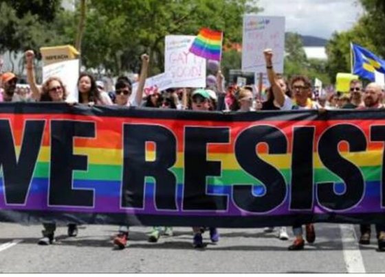 El Mes del Orgullo LGBT+ de este año coincide con esfuerzos en algunos estados para restringir ciertas actividades de los estadounidenses que se identifican como transgéneros.