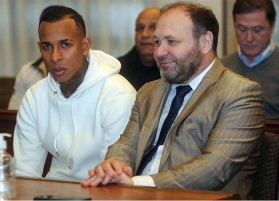 El imputado fue el futbolista colombiano Sebastián Villa Cano