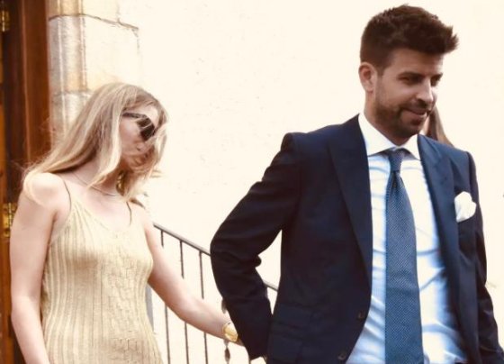 Gerard Piqué acudió a la boda de su hermano Marc junto a su novia Clara Chía,