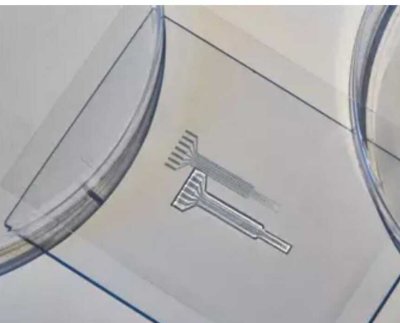 Ingenieros del MIT han desarrollado un material sin metales similar a la gelatina que puede conducir la electricidad de manera similar a los metales convencionales