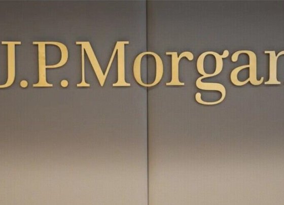 JPMorgan Chase anunció el lunes un acuerdo tentativo de $290 millones con las víctimas de Jeffrey Epstein