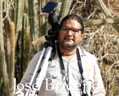 José Briceño trabaja en el Programa de Conservación de la Cotorra cabeza amarilla en Margarita.