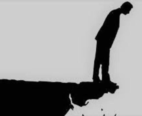 Cuando el miedo invade los caminos del hombre, las realidades se tornan oscuras