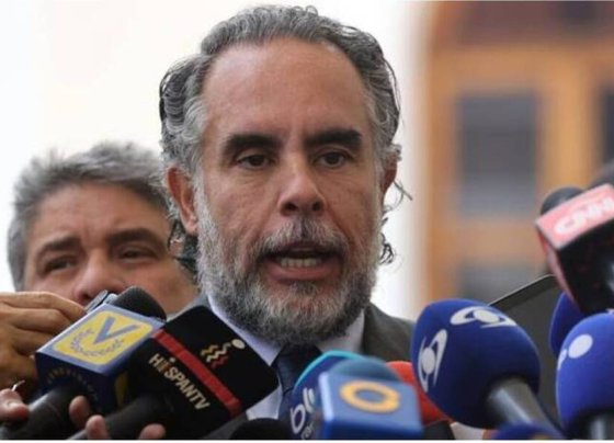 Y en la carta a Petro señaló que lo admira por lo que llamó «el talante de defensa de los derechos humanos de los más desfavorecidos