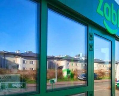 Se trata del vidrio fotovoltaico capaz de producir electricidad a partir de cualquier luz.