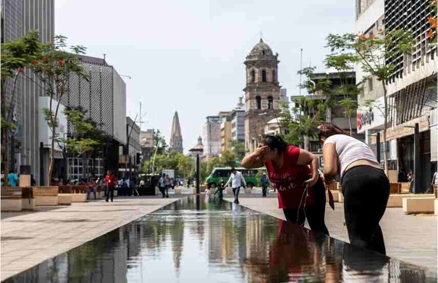 Nuevo León lidera las estadísticas con 64 muertes registradas desde el comienzo en marzo de las altas temperaturas según los datos de la secretaría de Salud.