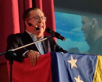 El exgobernador del Táchira afirmó que la única forma de salir de la dictadura es a través del voto y que por eso hay que darle batalla al régimen en todos los espacios.