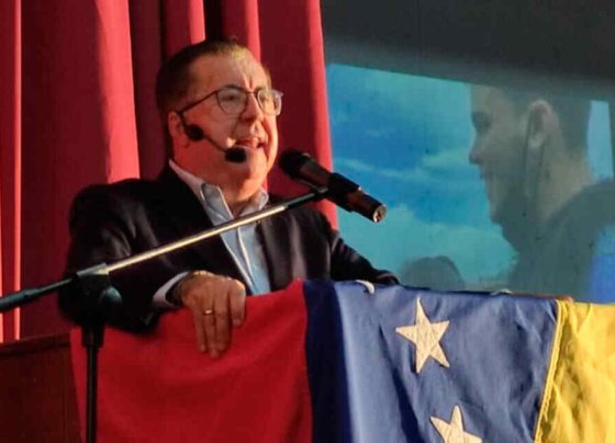 El exgobernador del Táchira afirmó que la única forma de salir de la dictadura es a través del voto y que por eso hay que darle batalla al régimen en todos los espacios.